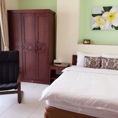 Corner No.56 Guest House Kota Tua Kota Tua Hengchun Bagian luar foto